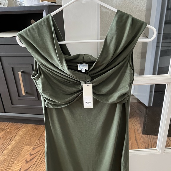 Adorable dress perfect for Summer vacations! - Picture 2 of 3